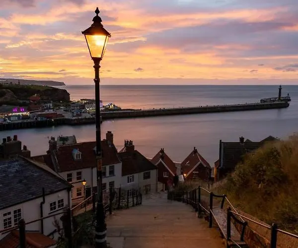 Frasers Of Semesterbostad Whitby